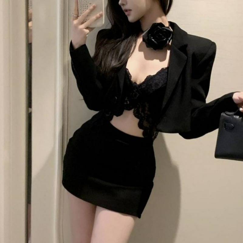 Black Spring Blazer Lace Brale - огляд і ціна Lace Bralette Set